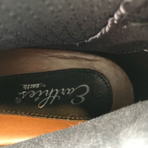 Earthies 7 Madrid Black Suede Chelsea Zip Boot - Picture 7 of 8